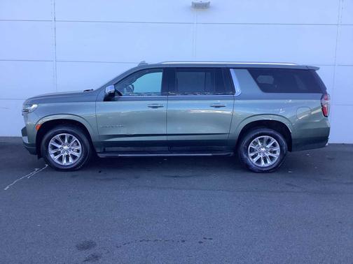 Silver Sage Metallic 2023 Chevrolet Suburban Premier