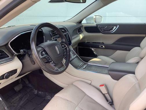 2019 Lincoln Continental Select