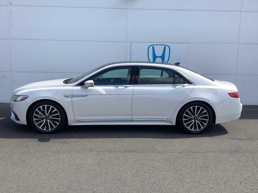 2019 Lincoln Continental Select