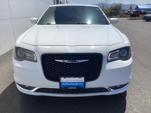 2019 Chrysler 300 S