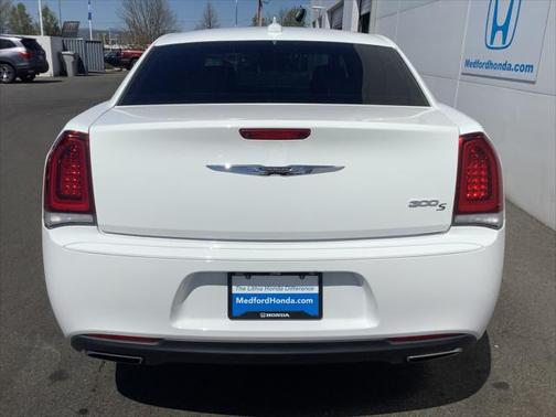 2019 Chrysler 300 S