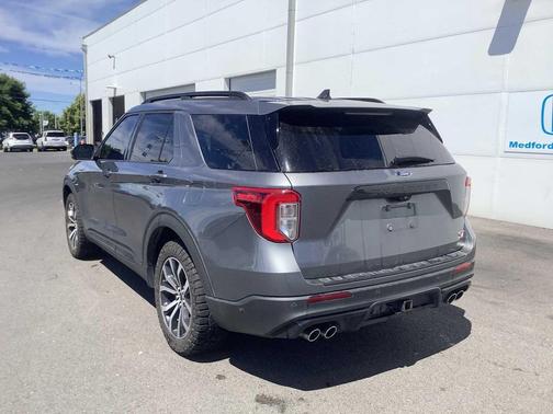 Carbonized Gray Metallic 2021 Ford Explorer ST