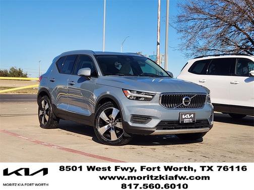 2020 Volvo XC40 T5 Momentum