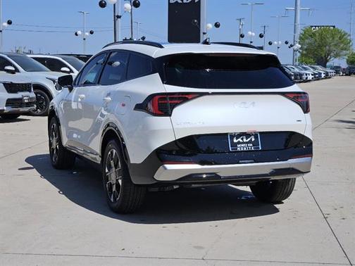Snow White Pearl 2026 Kia Sportage Hybrid SX-Prestige