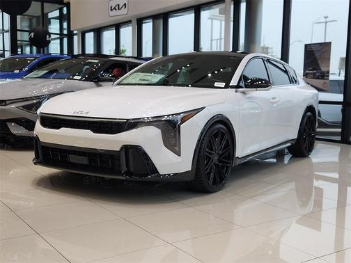 2025 Kia K4 GT-Line