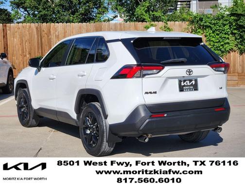 Ice 2023 Toyota RAV4 LE