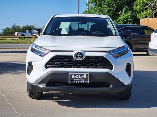 Ice 2023 Toyota RAV4 LE