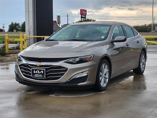Mineral Gray Metallic 2024 Chevrolet Malibu LT