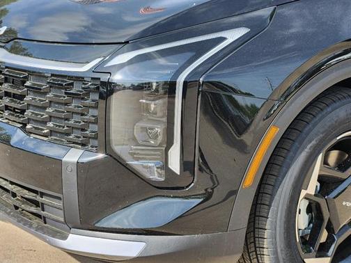 Ebony Black 2026 Kia Sportage EX