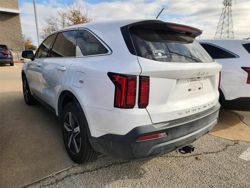 2022 Kia Sorento LX