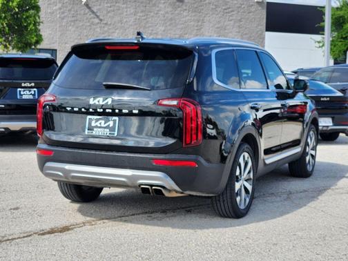 2022 Kia Telluride S