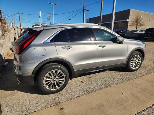 2024 Cadillac XT4 Premium Luxury