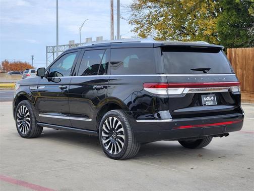2022 Lincoln Navigator Black Label