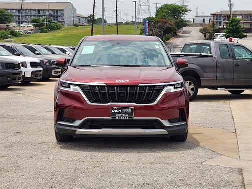 2023 Kia Carnival LX