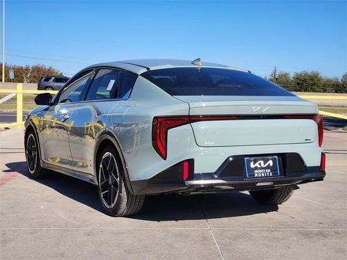 2025 Kia K4 GT-Line
