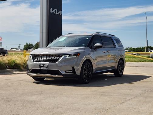 2024 Kia Carnival SX