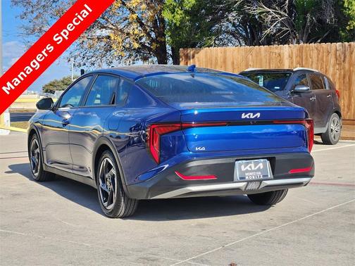 2025 Kia K4 EX