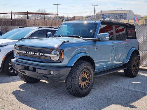 2023 Ford Bronco Outer Banks