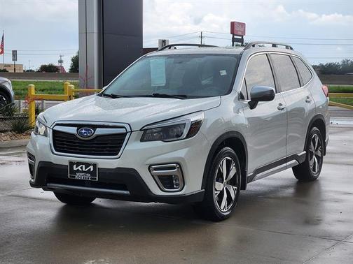 Crystal White Pearl 2021 Subaru Forester Touring
