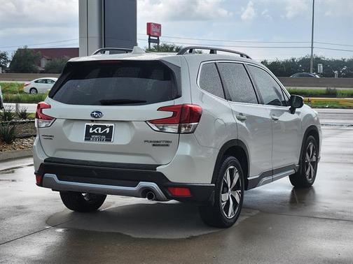 Crystal White Pearl 2021 Subaru Forester Touring