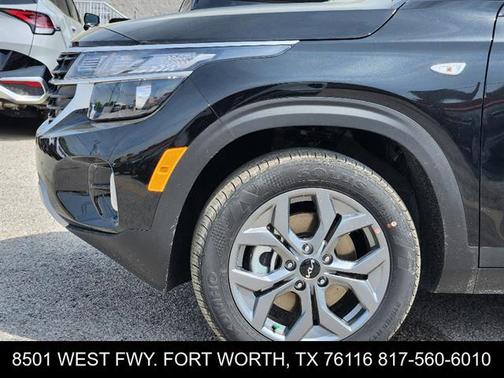 Fusion Orange 2026 Kia Seltos LX