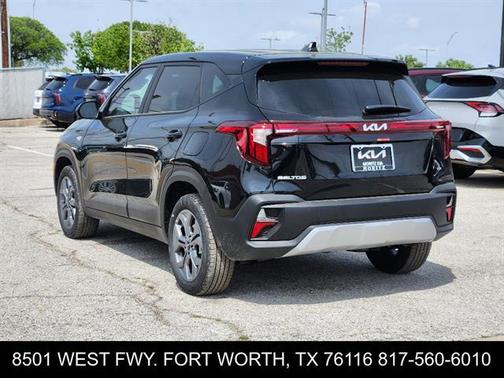 Fusion Orange 2026 Kia Seltos LX