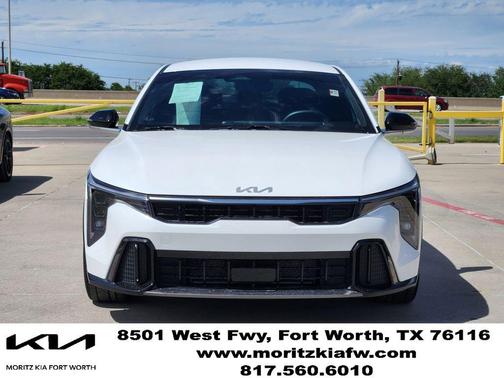 Snow White Pearl 2025 Kia K4 GT-Line