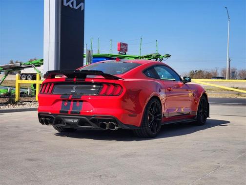 2021 Ford Shelby GT500 Base
