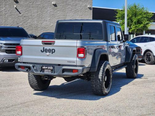 Billet Silver Clearcoat Metallic 2020 Jeep Gladiator Sport