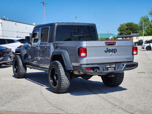 Billet Silver Clearcoat Metallic 2020 Jeep Gladiator Sport