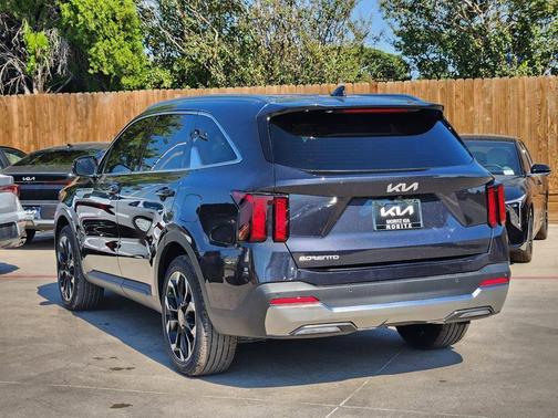 Metal 2026 Kia Sorento EX