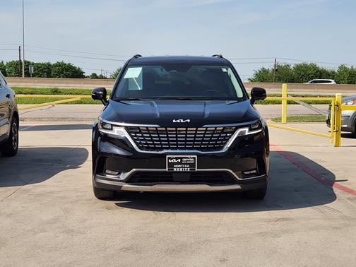 2024 Kia Carnival SX