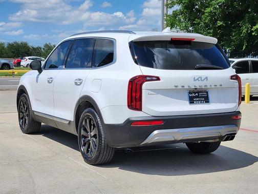 White Pearl 2022 Kia Telluride S