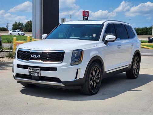 White Pearl 2022 Kia Telluride S