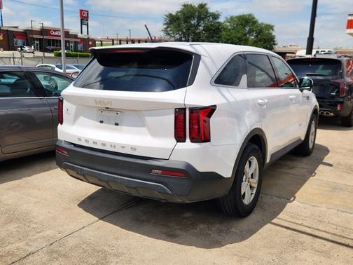 2022 Kia Sorento LX