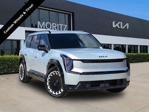 Ivory Silver 2026 Kia EV9 Land