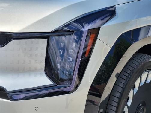 Ivory Silver 2026 Kia EV9 Land