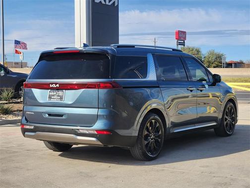 2024 Kia Carnival SX