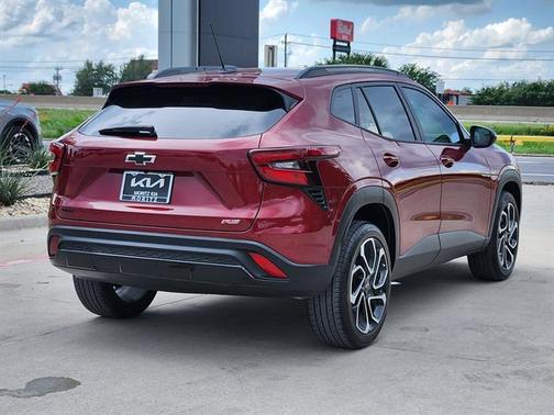 Crimson 2025 Chevrolet Trax 2RS