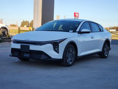 2025 Kia K4 LX