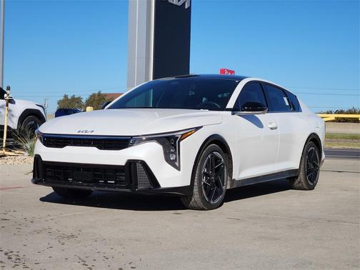 2025 Kia K4 GT-Line