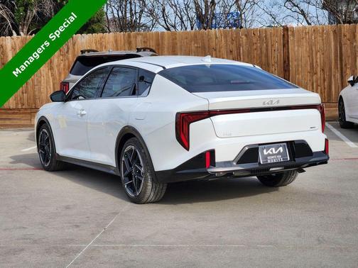 2026 Kia K4 GT-LINE