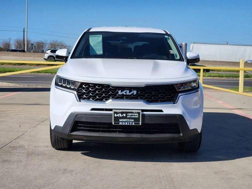 White Pearl 2022 Kia Sorento LX