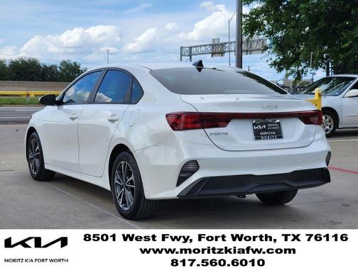 Snow White Pearl 2024 Kia Forte LXS