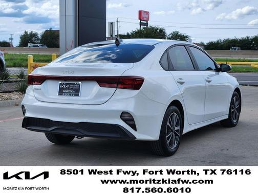 Snow White Pearl 2024 Kia Forte LXS