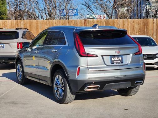 2025 Cadillac XT4 Premium Luxury