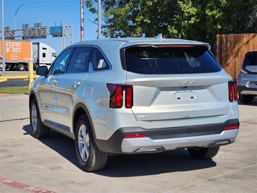 2026 Kia Sorento LX