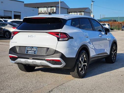 White Pearl 2023 Kia Sportage EX
