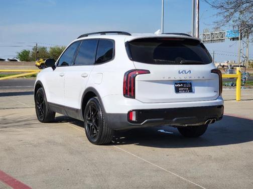 Glacial White Pearl 2024 Kia Telluride SX