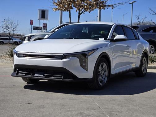 2026 Kia K4 LX